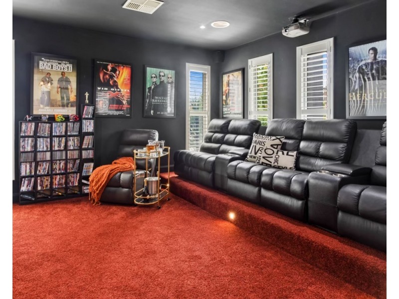 16 Sandy Avenue, Point Cook VIC 3030