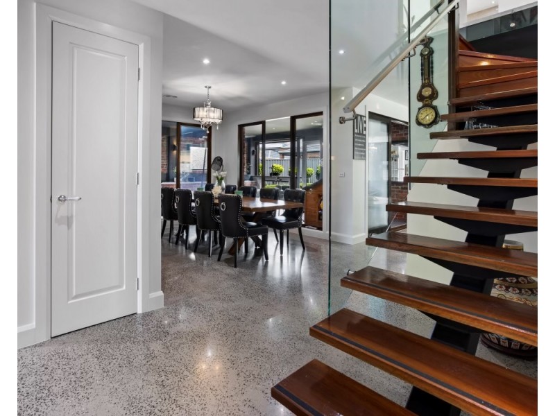 16 Sandy Avenue, Point Cook VIC 3030