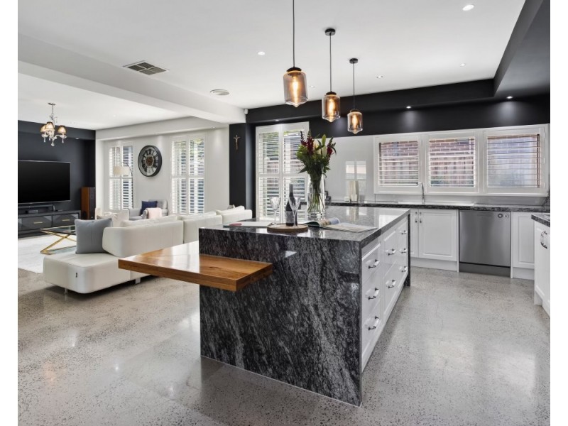 16 Sandy Avenue, Point Cook VIC 3030