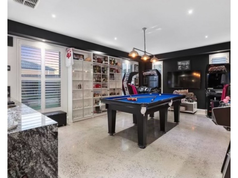 16 Sandy Avenue, Point Cook VIC 3030