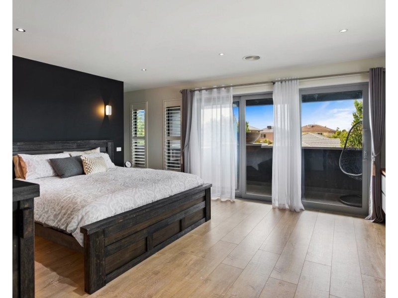 16 Sandy Avenue, Point Cook VIC 3030