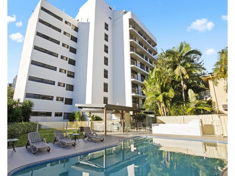 21/22 Armrick Avenue, Broadbeach QLD 4218