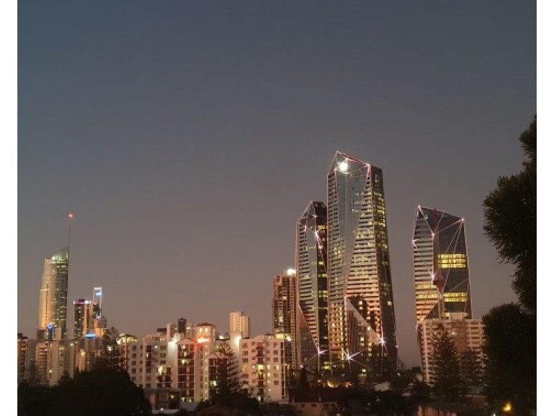 21/22 Armrick Avenue, Broadbeach QLD 4218
