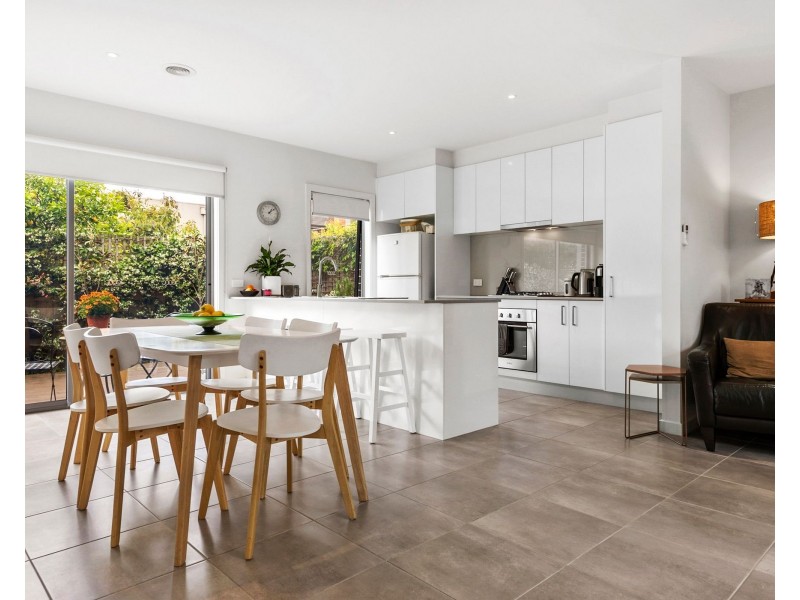 3 Starling Place, Safety Beach VIC 3936