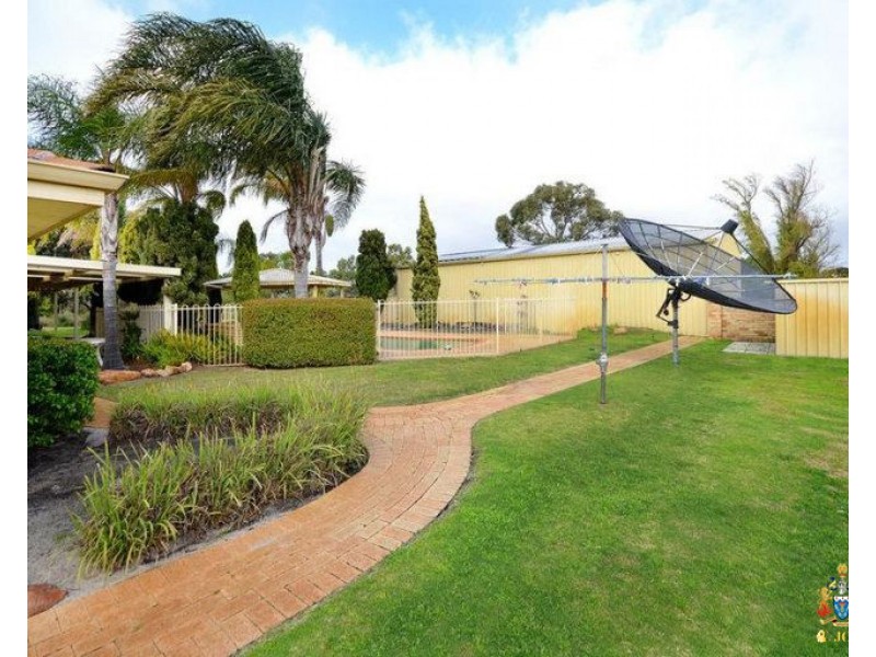 3 Livingstone Drive, Canning Vale WA 6155