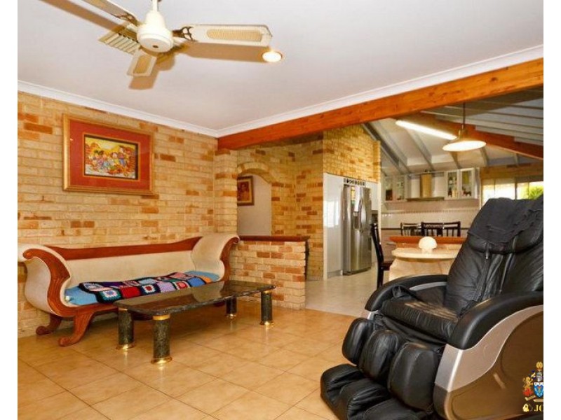 3 Livingstone Drive, Canning Vale WA 6155