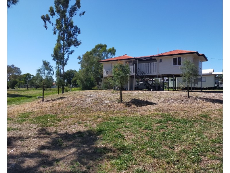 4 Quintin Street, Roma QLD 4455