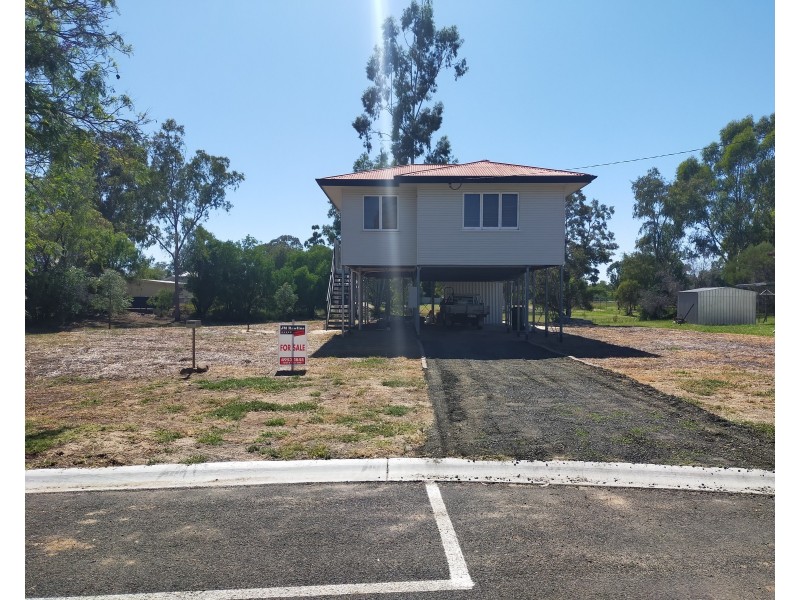 4 Quintin Street, Roma QLD 4455