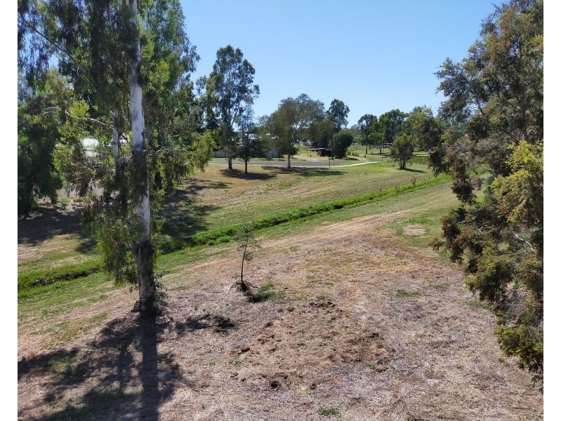 4 Quintin Street, Roma QLD 4455