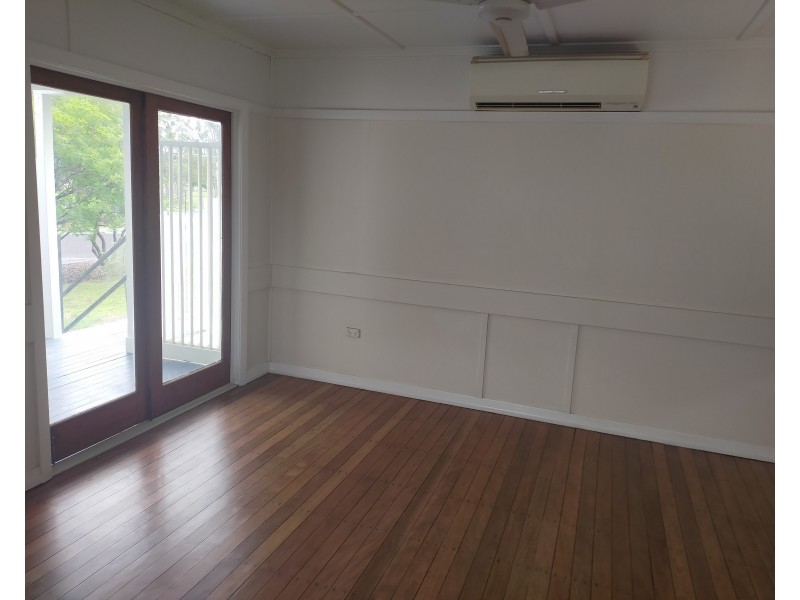 4 Quintin Street, Roma QLD 4455