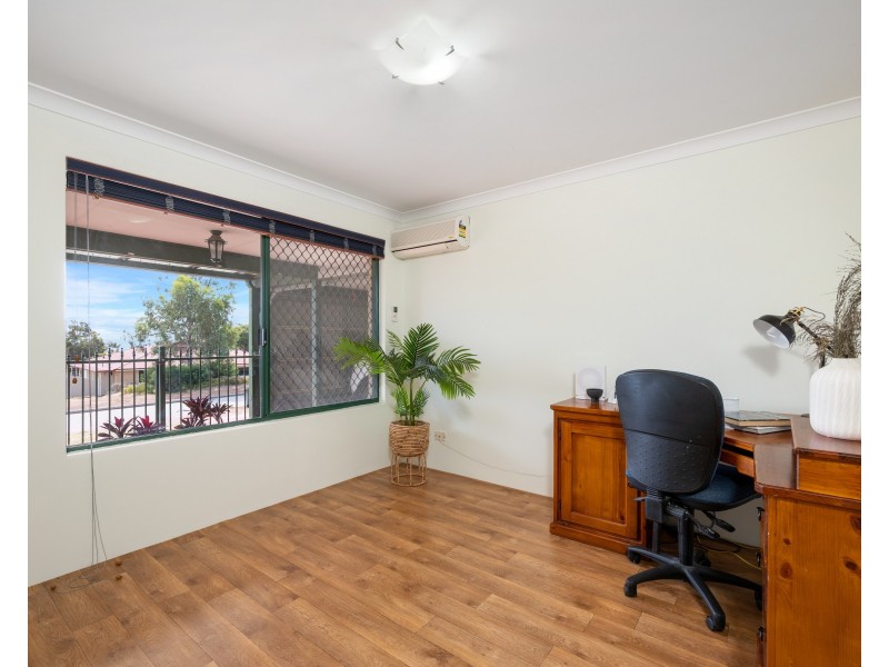 11 Woodcroft Place, Mount Richon WA 6112