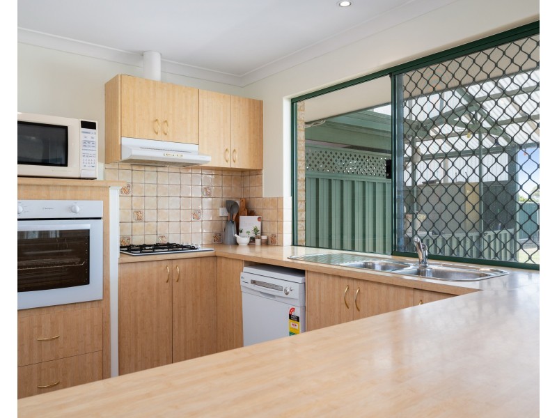 11 Woodcroft Place, Mount Richon WA 6112