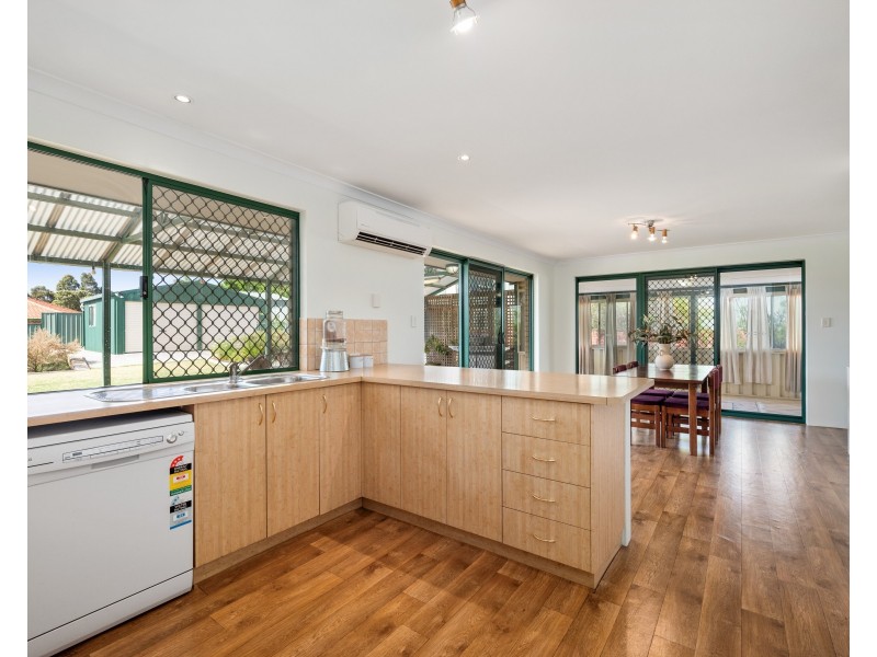 11 Woodcroft Place, Mount Richon WA 6112