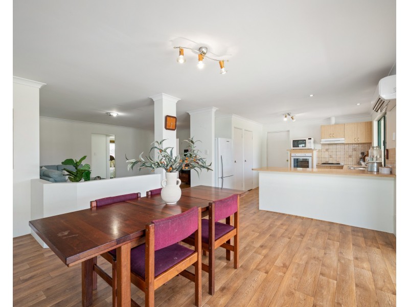 11 Woodcroft Place, Mount Richon WA 6112