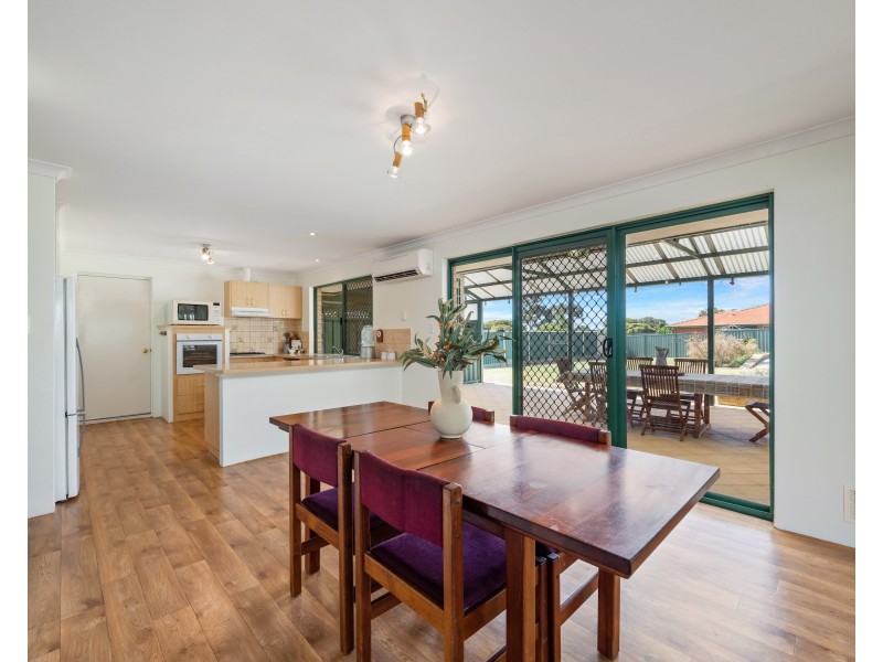 11 Woodcroft Place, Mount Richon WA 6112