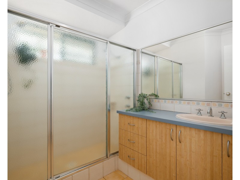 11 Woodcroft Place, Mount Richon WA 6112