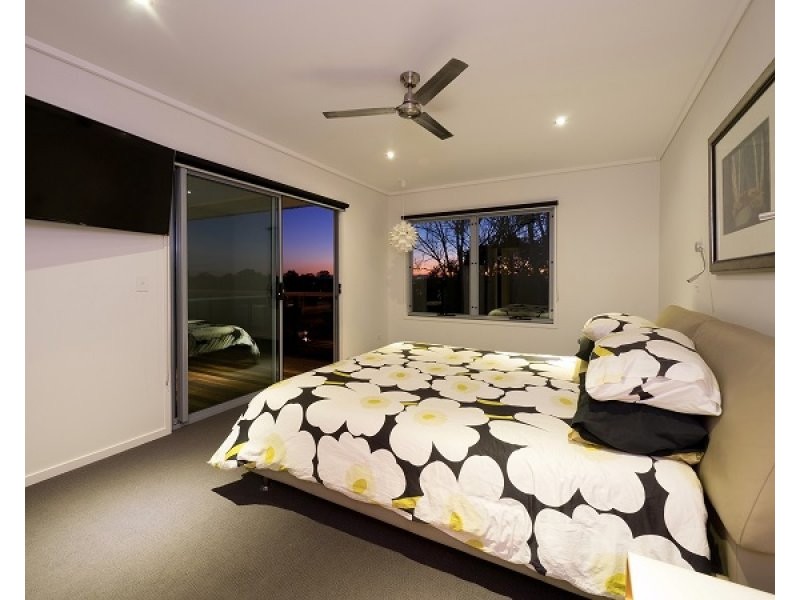 10 Carmen Court, Shailer Park QLD 4128