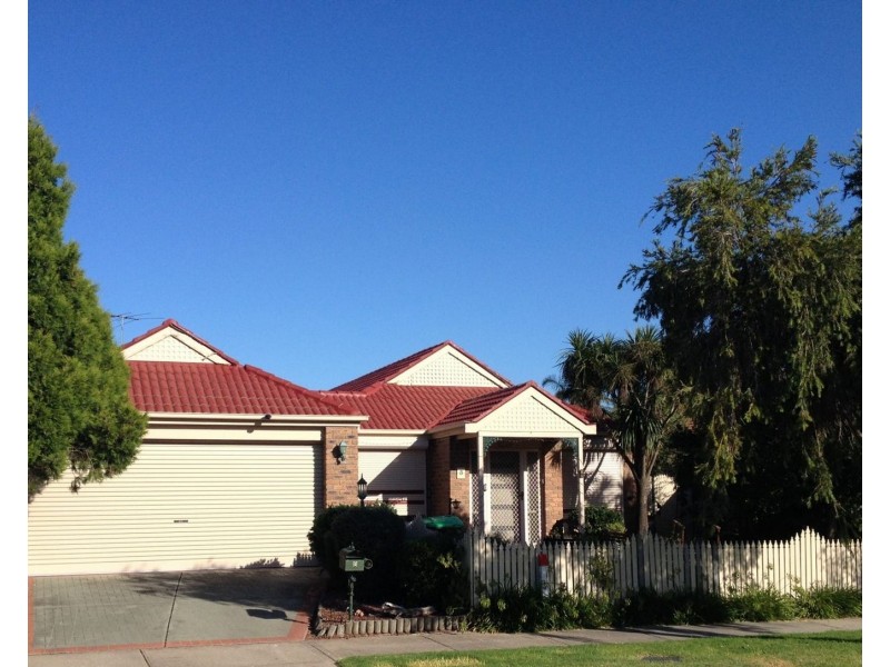 8 Kellett Street, Cranbourne North VIC 3977