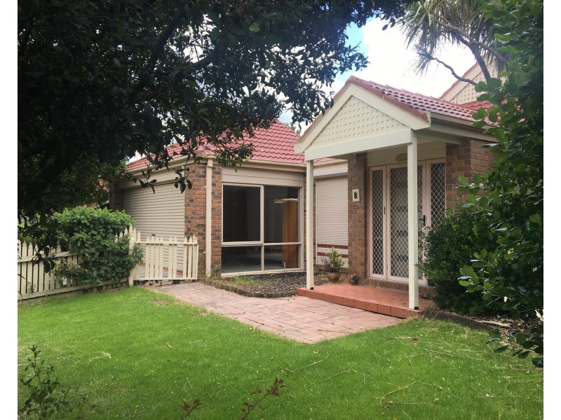 8 Kellett Street, Cranbourne North VIC 3977
