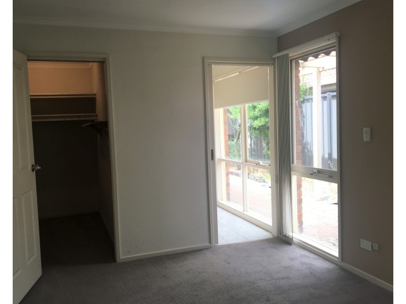 8 Kellett Street, Cranbourne North VIC 3977