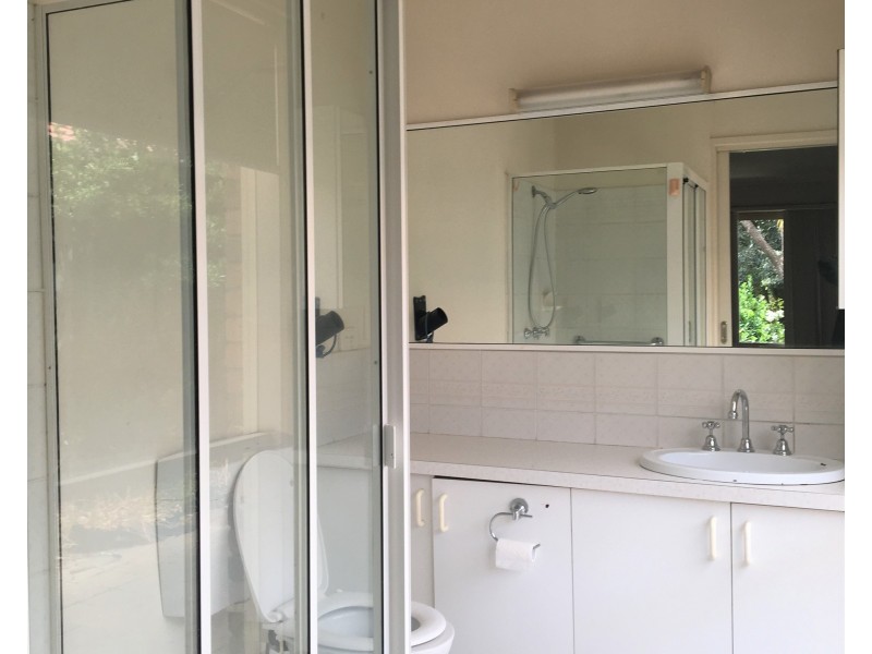 8 Kellett Street, Cranbourne North VIC 3977