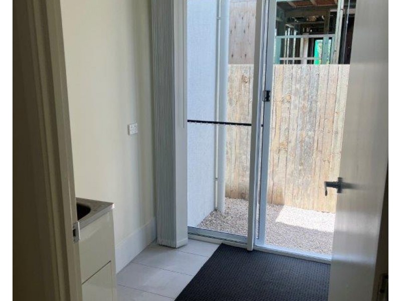 27 Kraft Road, Pallara QLD 4110