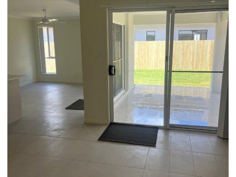 27 Kraft Road, Pallara QLD 4110