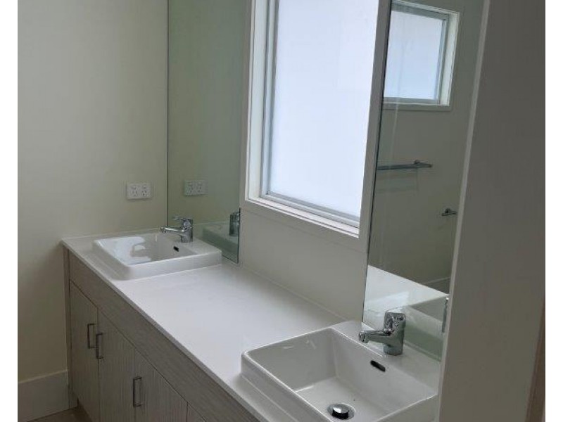 27 Kraft Road, Pallara QLD 4110