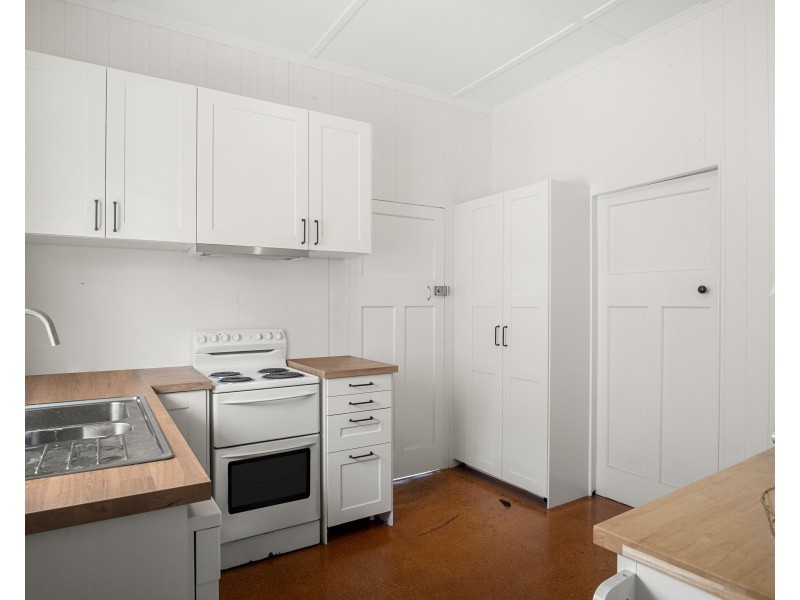 32 Robinson Street, Coorparoo QLD 4151