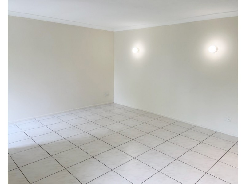 27 Leighton Drive, Edens Landing QLD 4207