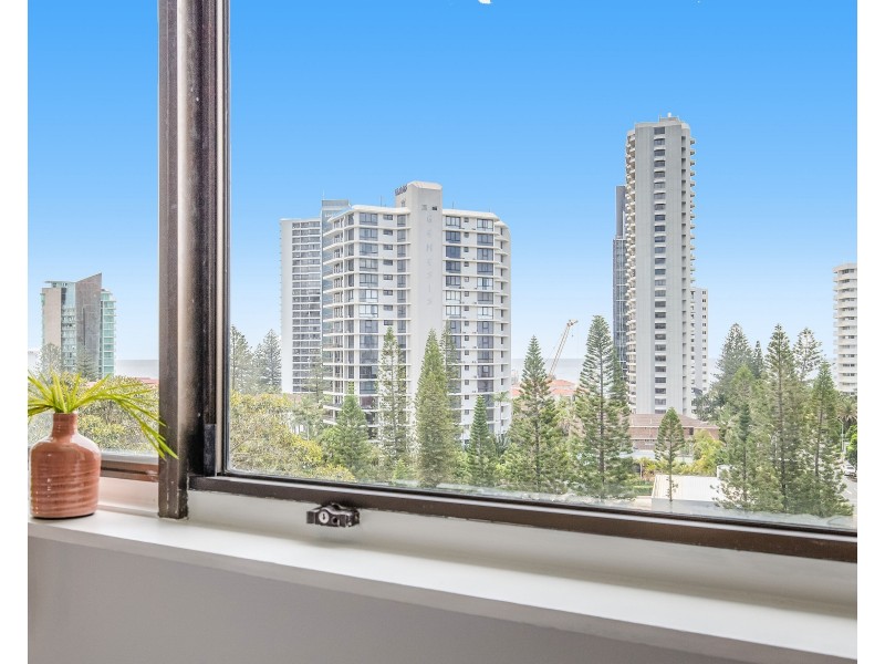 32/43 Enderley Avenue, Surfers Paradise QLD 4217