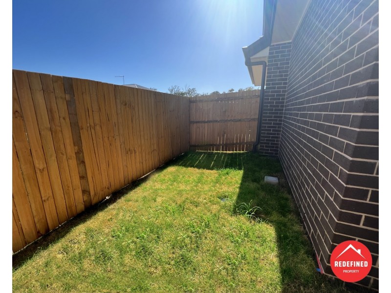 17 Olivia Street, Flinders View QLD 4305