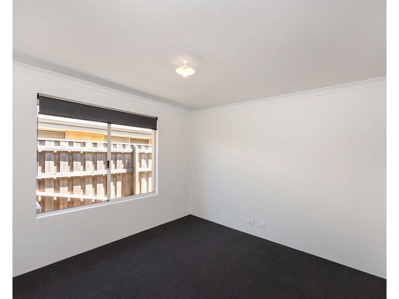 17 Lindberg Boulevard, Ellenbrook WA 6069