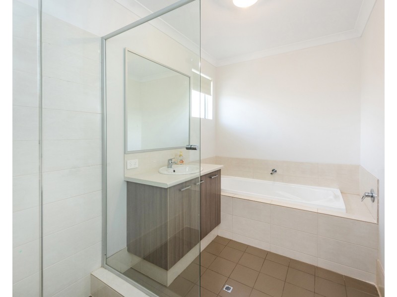 17 Lindberg Boulevard, Ellenbrook WA 6069