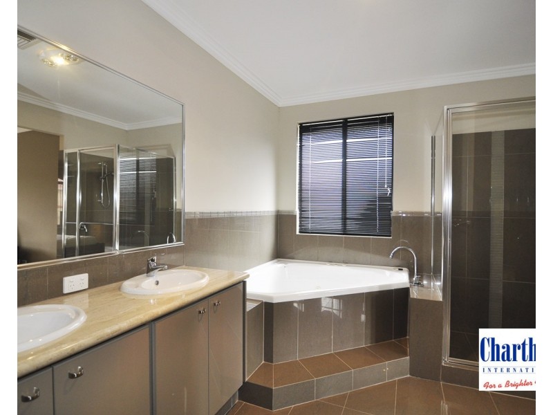 16 Sida Street, Canning Vale WA 6155