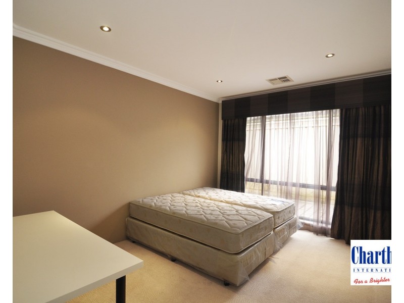 16 Sida Street, Canning Vale WA 6155