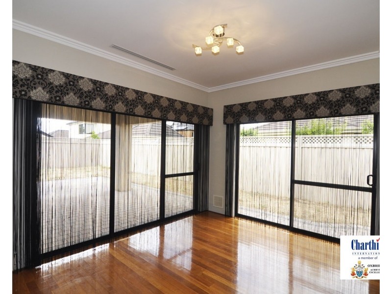 16 Sida Street, Canning Vale WA 6155