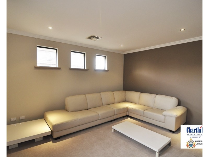 16 Sida Street, Canning Vale WA 6155