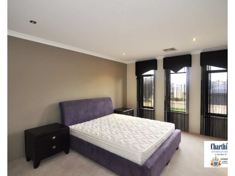 16 Sida Street, Canning Vale WA 6155