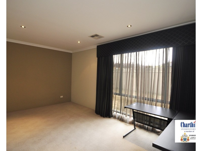 16 Sida Street, Canning Vale WA 6155