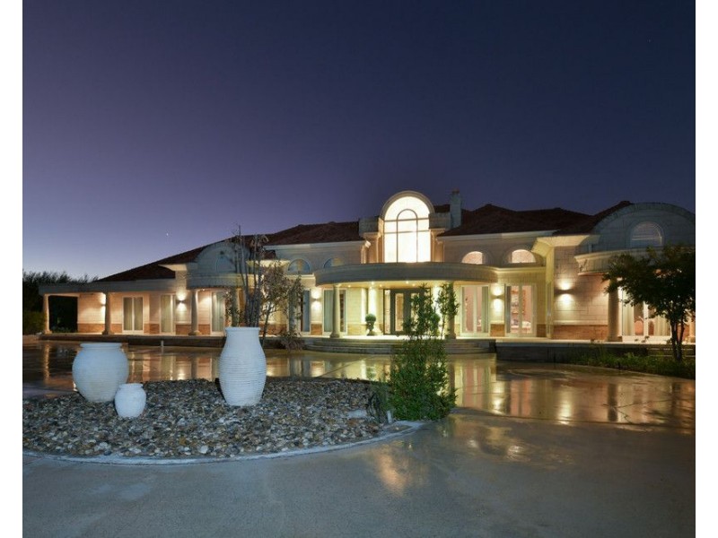 11 Livingstone Drive, Canning Vale WA 6155