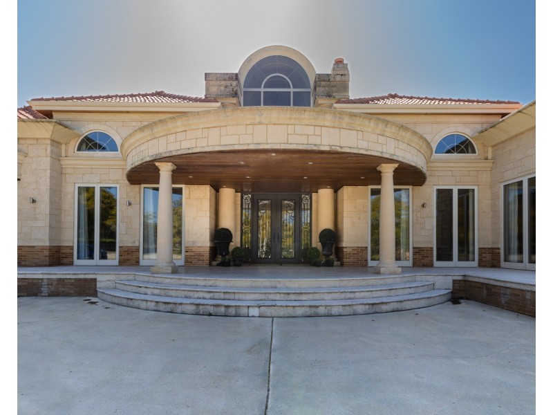 11 Livingstone Drive, Canning Vale WA 6155