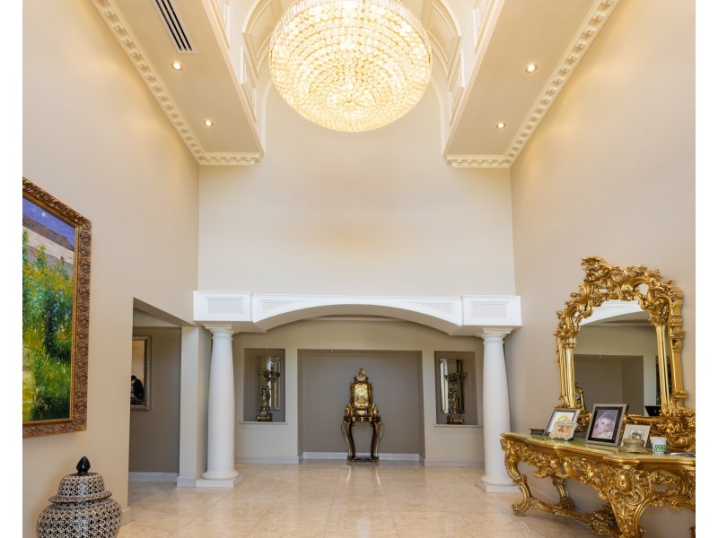 11 Livingstone Drive, Canning Vale WA 6155