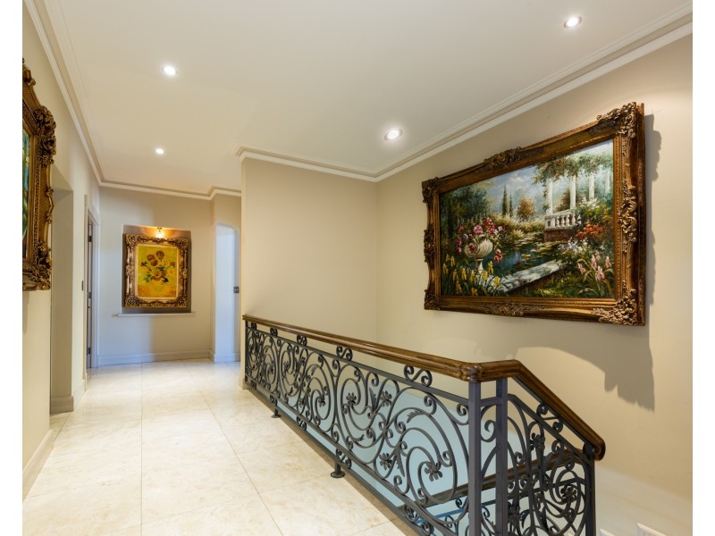 11 Livingstone Drive, Canning Vale WA 6155