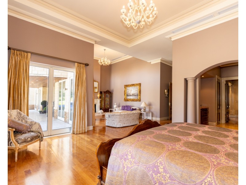 11 Livingstone Drive, Canning Vale WA 6155