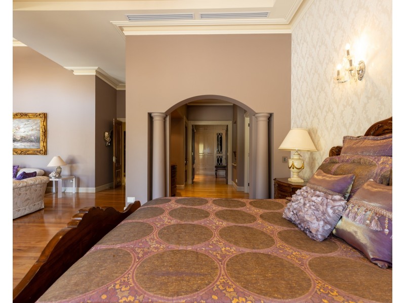 11 Livingstone Drive, Canning Vale WA 6155