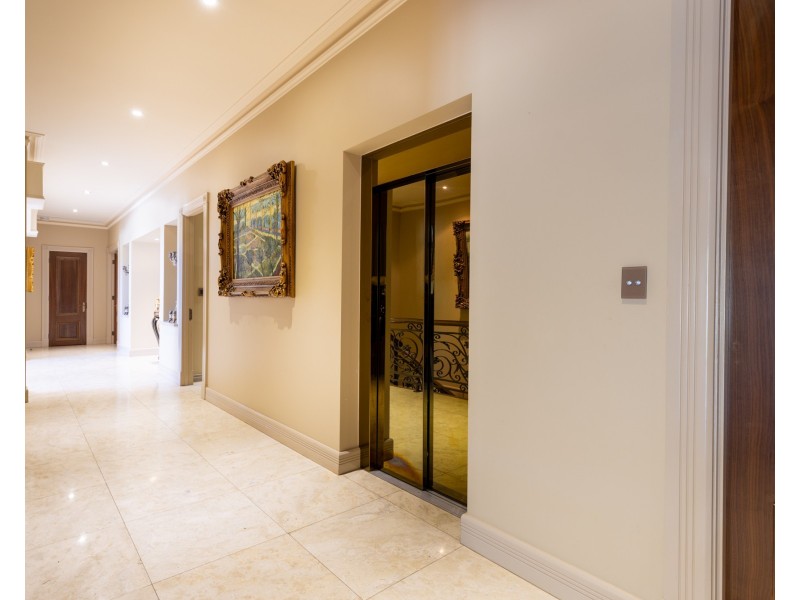 11 Livingstone Drive, Canning Vale WA 6155