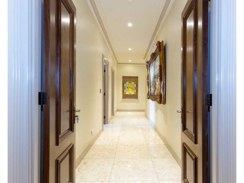 11 Livingstone Drive, Canning Vale WA 6155