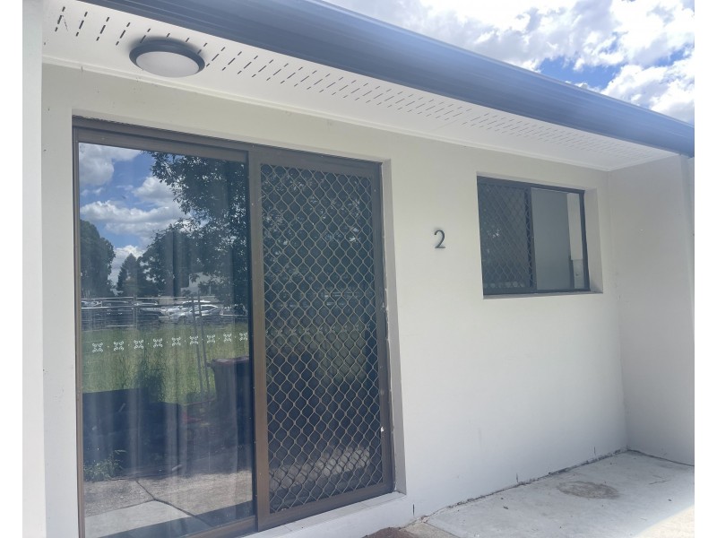 2/5 Herbert Street, Bundamba QLD 4304