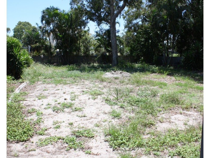 184 Acacia Street, Woodgate QLD 4660